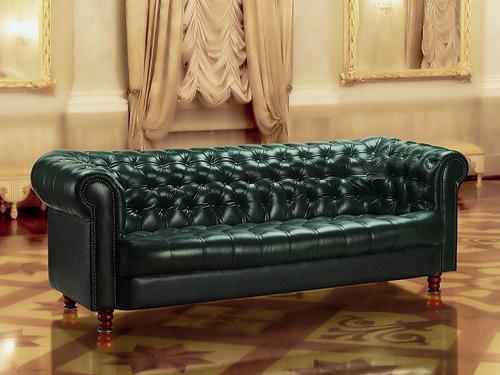 Перетяжка кожаных диванов